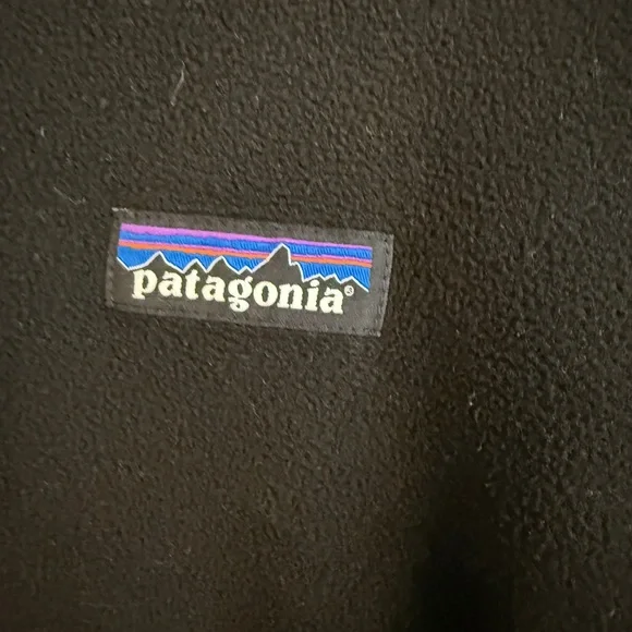 Patagonia Lightweight Fleece Quarter Zip – Black - Picture 4 of 9